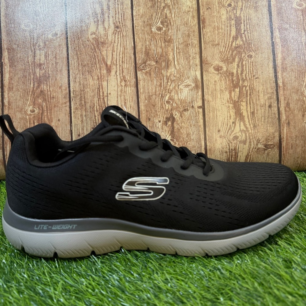 Skechers Summits Sneaker Mens size 10.5 Black Memory Foam Lightweight Shoes